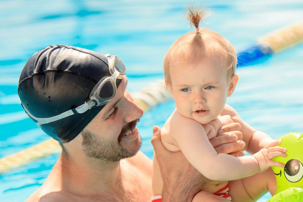 Objetivos de la natación para bebés